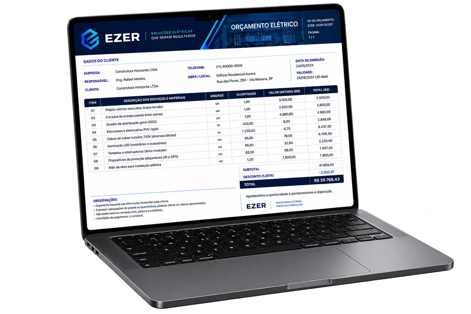 Notebook exibindo um orçamento elétrico criado pela Ezer